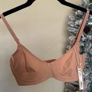 NWT Skims Fits Everybody Unlined Demi Bra- SIENNA‎ Size 34A